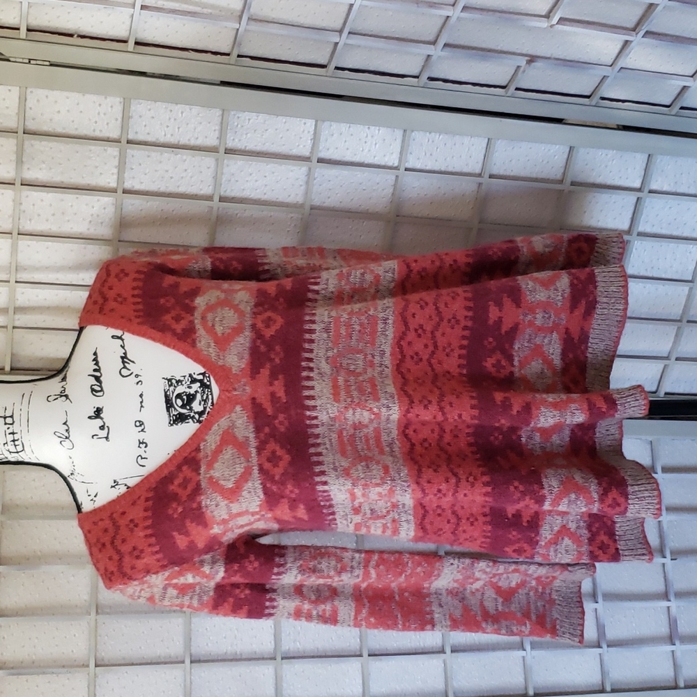 Free People Pink and Cream Patterned V-Neck Sweater